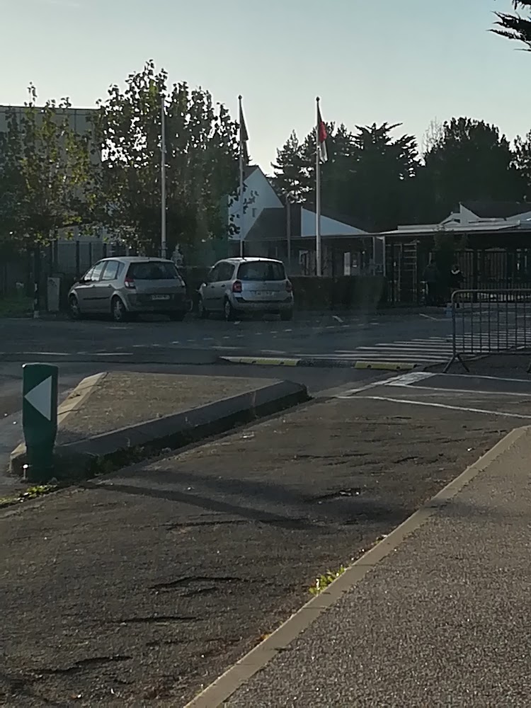 Collège Pierre Garcie Ferrande