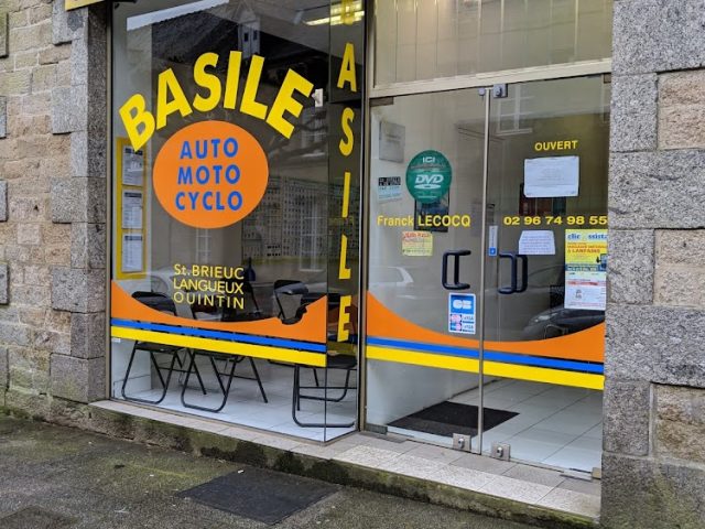 Auto Ecole Basile - Quintin - +33 2 96 74 98 55