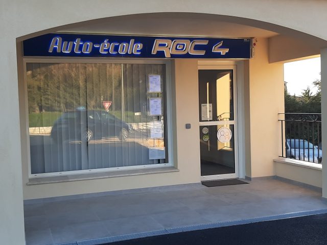 Auto-école ROC4 - Roquefort-les-Pins - +33 4 93 36 87 99