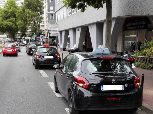 AUTO ECOLE COURBEVOIE CENTRE - Courbevoie - +33 1 47 88 77 12