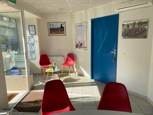 Auto-école ECF MONTMORILLON - Montmorillon - +33 5 49 08 93 65