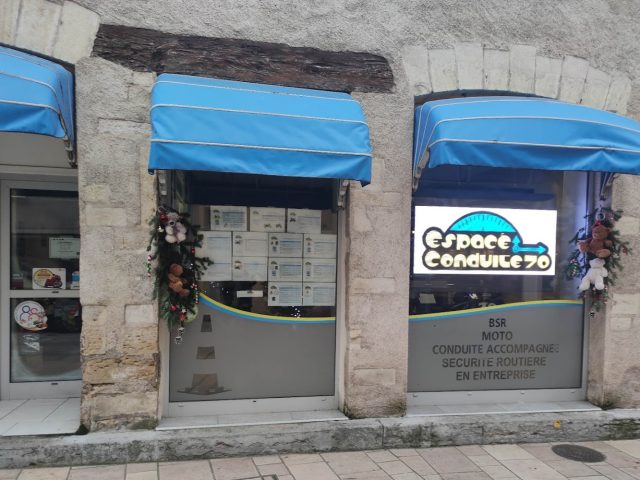 Espace Conduite 70 - Gray - +33 3 84 31 35 70