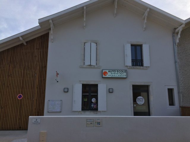 Auto Ecole du Val de L'Eyre - Salles - +33 5 57 80 40 13