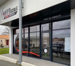 LANDRIEAU Mickaël - Mouilleron-le-Captif - +33 2 51 31 10 85