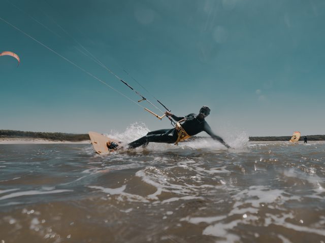OCEAN PLAYERS - École de Kitesurf en Vendée - Talmont-Saint-Hilaire - +33 7 83 52 00 34