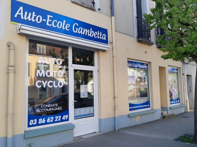 Auto Ecole Gambetta - Joigny - +33 3 86 62 22 49