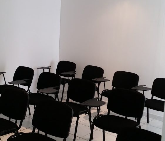 Auto Ecole des Pommiers - Vitrolles - +33 7 77 91 27 34