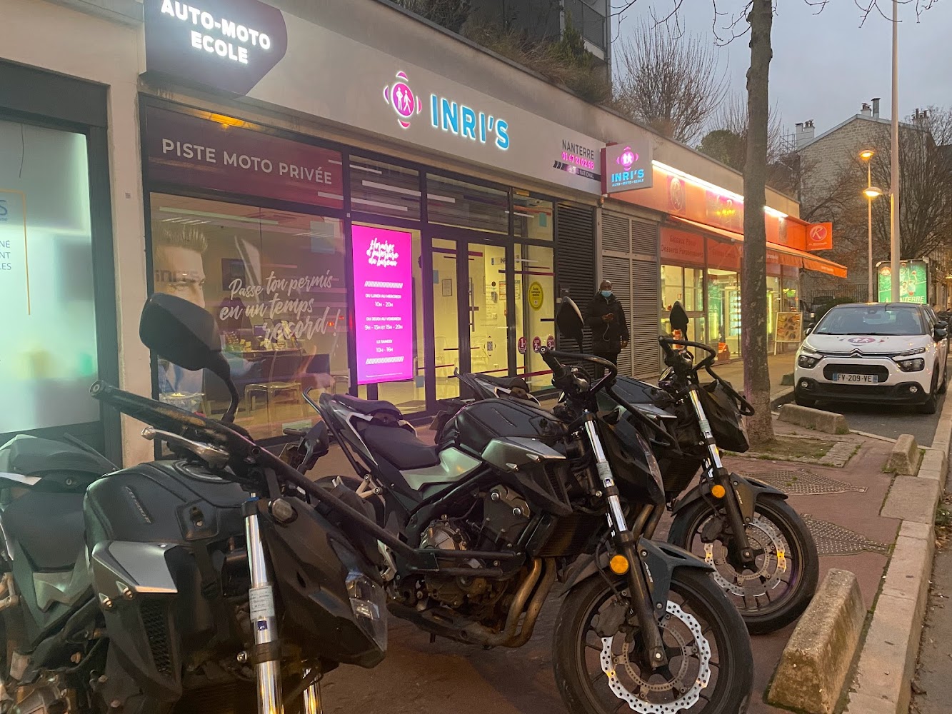 Auto-Moto-Ecole INRI'S Nanterre - N°1 du Permis Accéléré