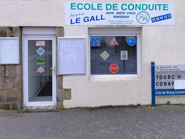 École de conduite Stéphan Le Gall - Elliant - +33 2 98 94 10 15
