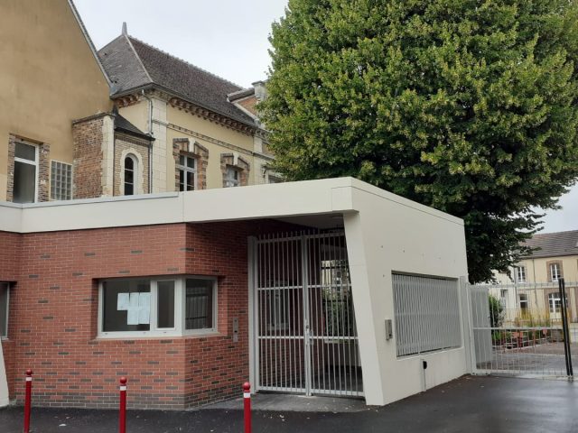 Collège Privé Saint-Étienne - Sens - +33 3 86 65 82 00