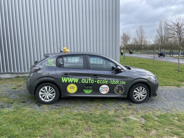 Auto-école Lubek Douai - Douai - +33 3 27 87 35 08