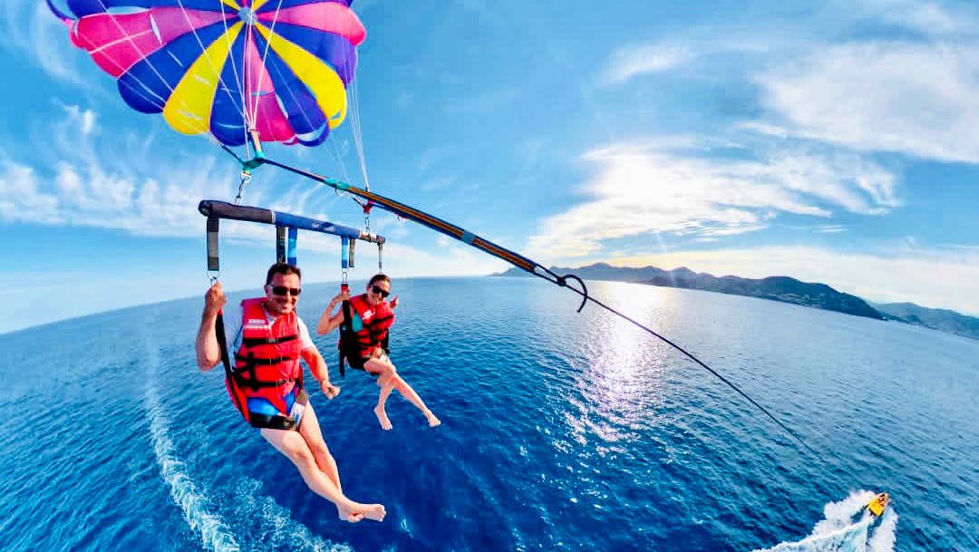 Théoule Island | Parachute ascensionnel | Bouées tractées | Wakeboard | Ski | Paddle Théoule Mandelieu Cannes