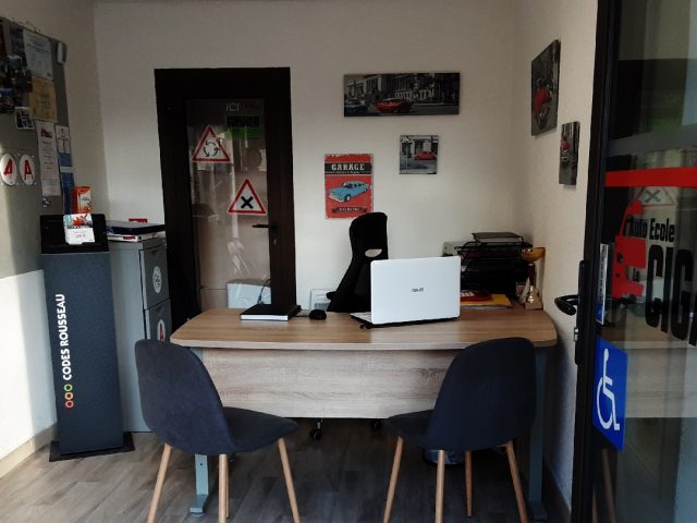 Auto-Ecole La Cigale (Vergèze) - Vergèze - +33 4 66 93 77 07