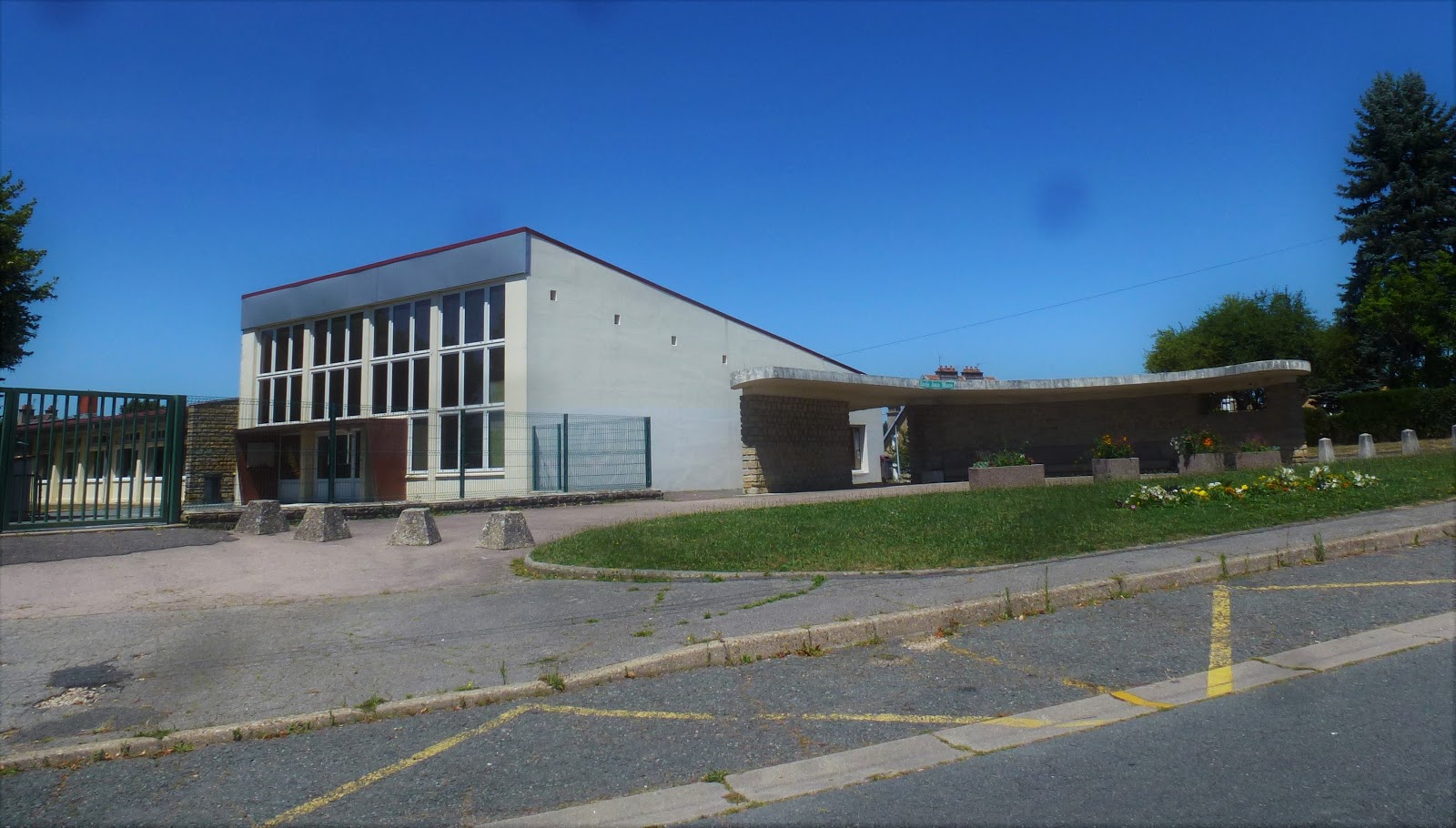 Ecole