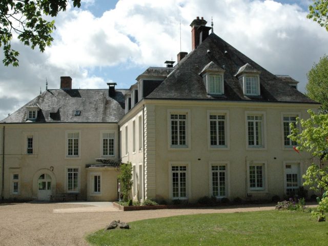 Maison Familiale Rural Éducation Orientation - Verneil-le-Chétif - +33 2 43 38 14 00