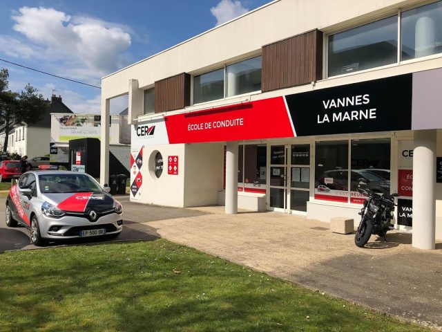 C.E.R Vannes la Marne - Vannes - +33 2 56 63 03 26