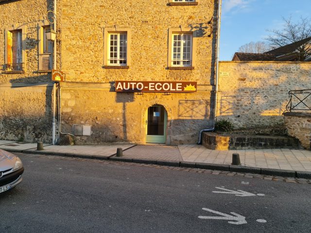 Auto Ecole des 4 Pignons - Thoiry - +33 6 30 58 73 15