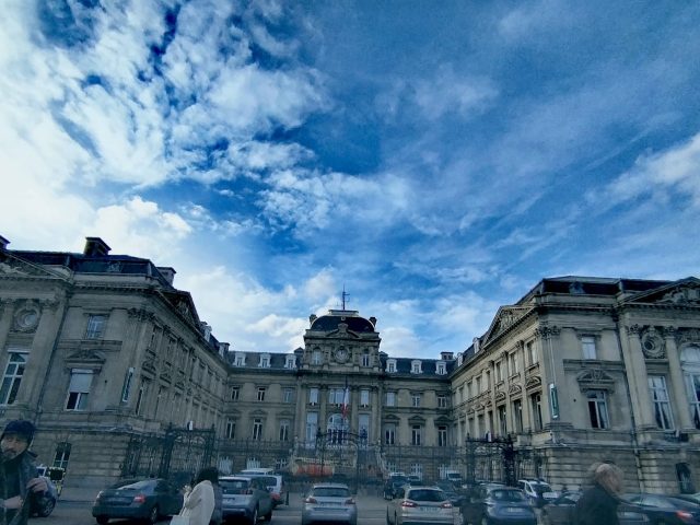 L'Ecole de Conduite Republique - Lille - +33 3 59 05 12 07