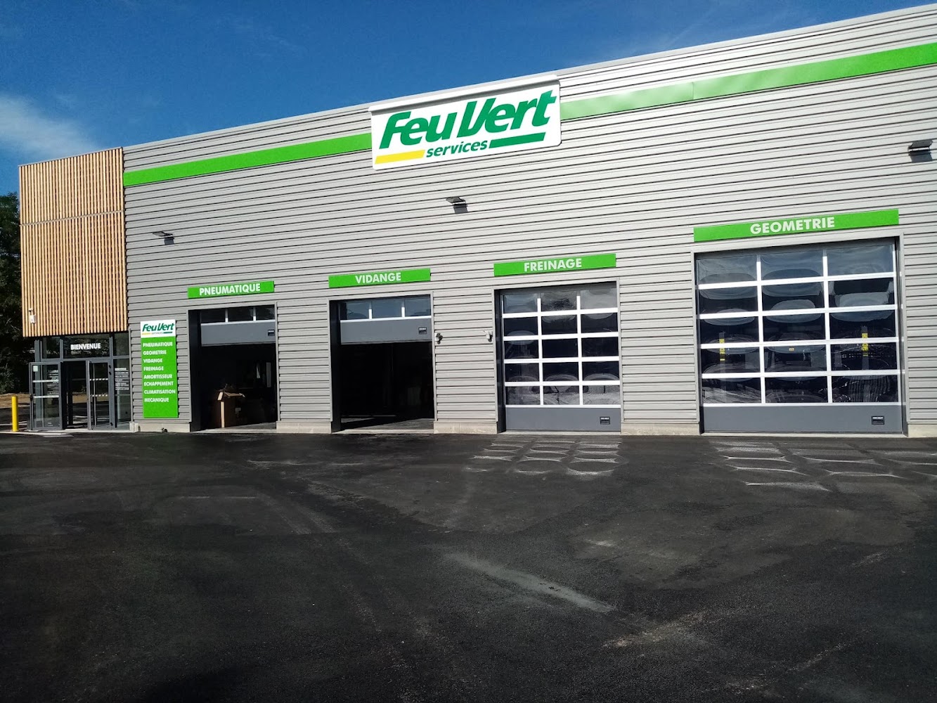 Feu Vert Services AVRAINVILLE