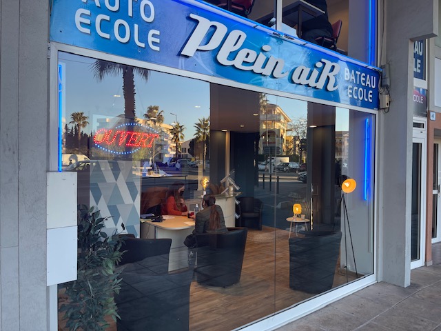Auto-école Plein Air - Fréjus - +33 6 72 19 64 56