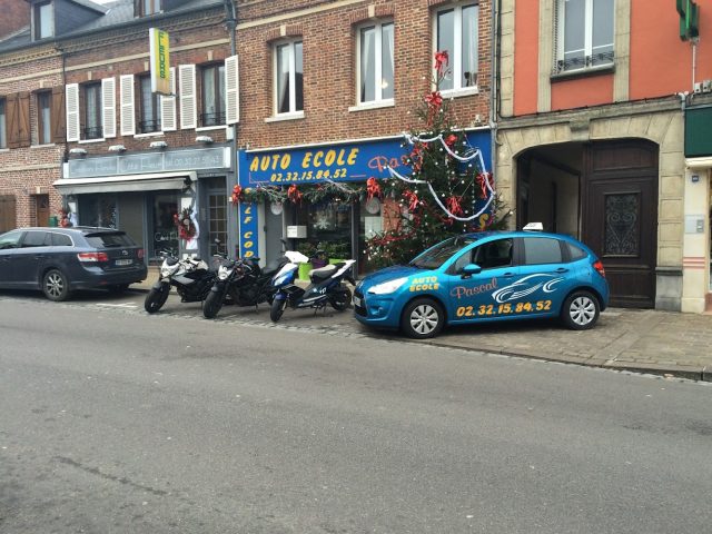 Auto Remorque Ecole du Vexin - Étrépagny - +33 2 32 15 84 52