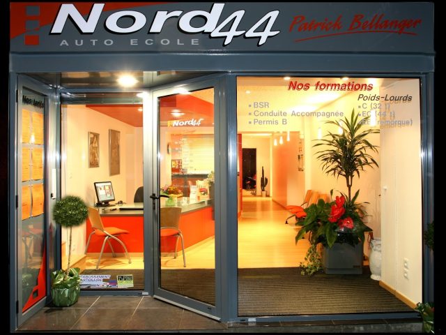 Auto Ecole Nord 44 - Châteaubriant - +33 2 40 81 03 50