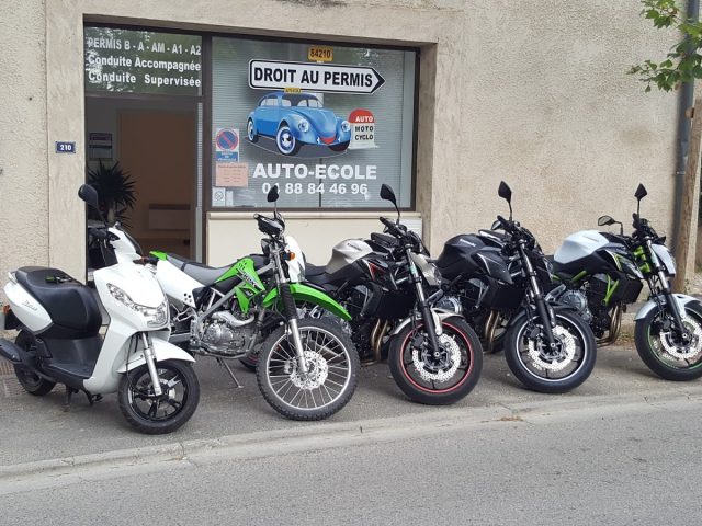 Auto-école, Droit Au Permis - Sarrians - +33 4 88 84 46 96