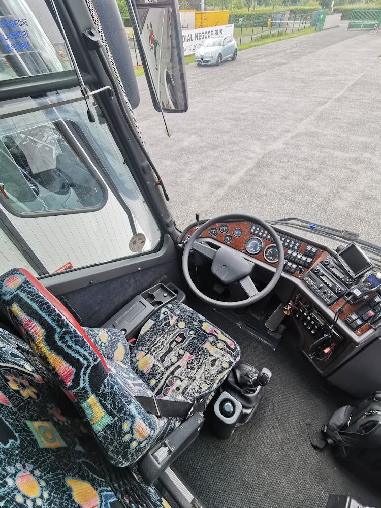 Mondial Négoce Bus