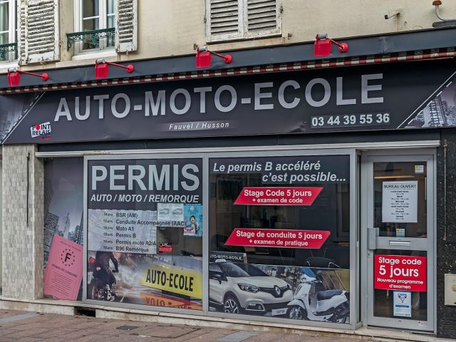 Centre de conduite J-M Husson - Crépy-en-Valois - +33 3 44 39 55 36