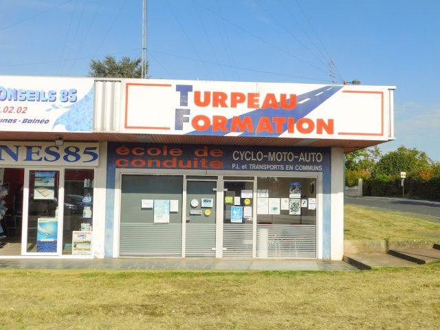 École De Conduite Turpeau Formation - Fontenay-le-Comte - +33 2 51 69 22 24
