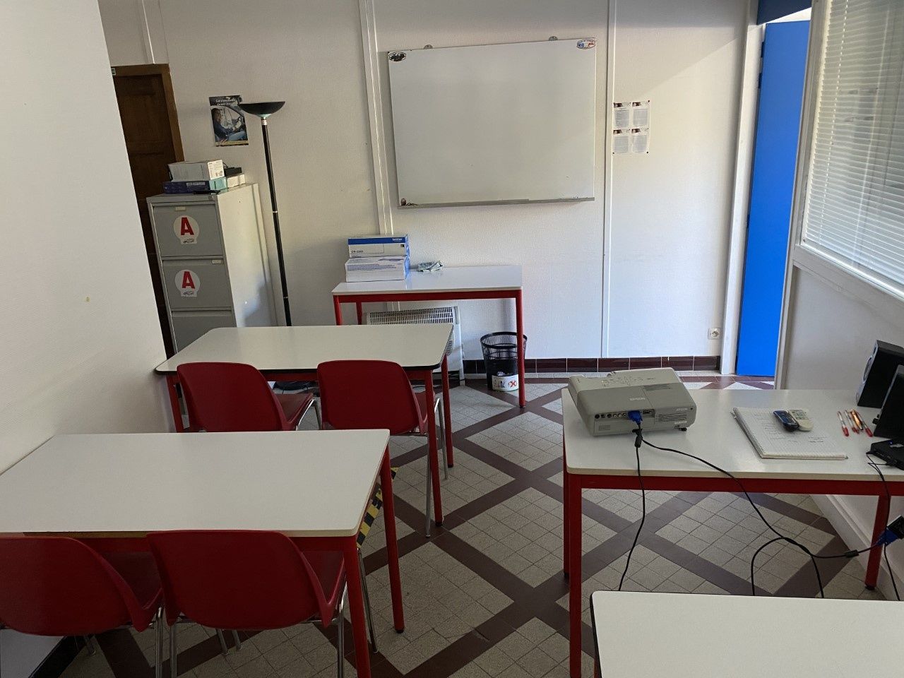 Auto-école ECF LUSSAC LES CHATEAUX