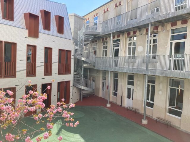 Ecole Saint-Laurent - Paris - +33 1 40 34 89 93