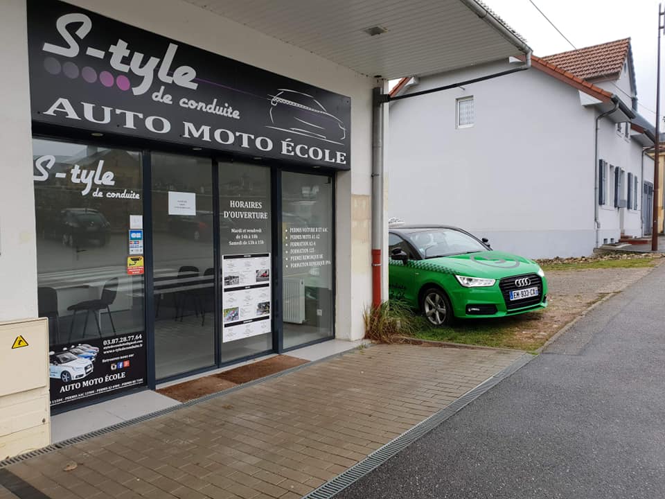 AUTO MOTO ECOLE S-TYLE DE CONDUITE