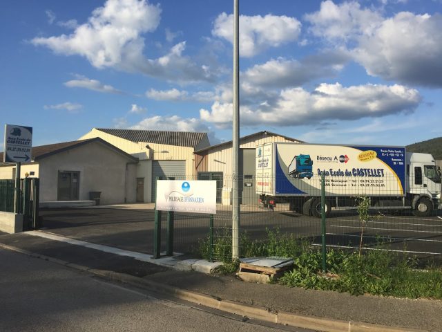 Auto-école du Castellet - Groissiat - +33 4 27 59 92 01