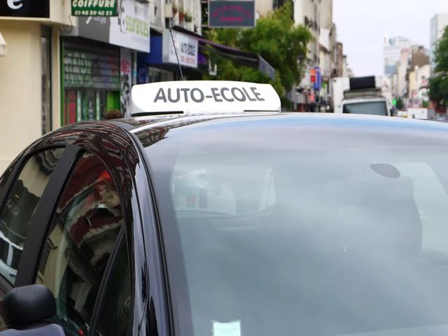 CESR RÉVOLUTION - Montreuil - +33 9 52 34 26 29