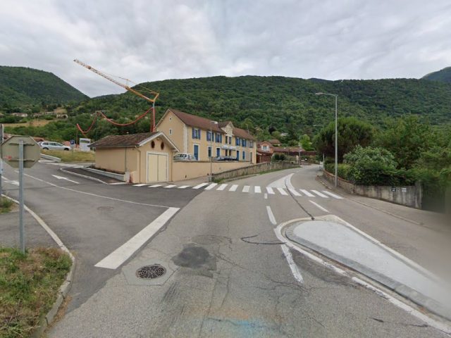 Groupe Scolaire Saint Pierre - Saint-Georges-de-Commiers - +33 4 76 72 57 78