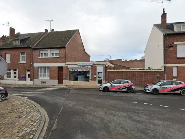SARL École de conduite du château - Péronne - +33 3 22 84 14 78