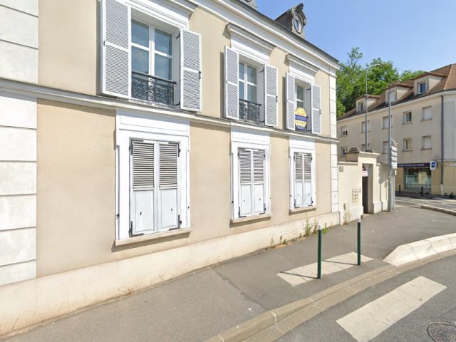 Auto Moto Ecole Pôle Position - Mandres-les-Roses - +33 9 83 26 27 26