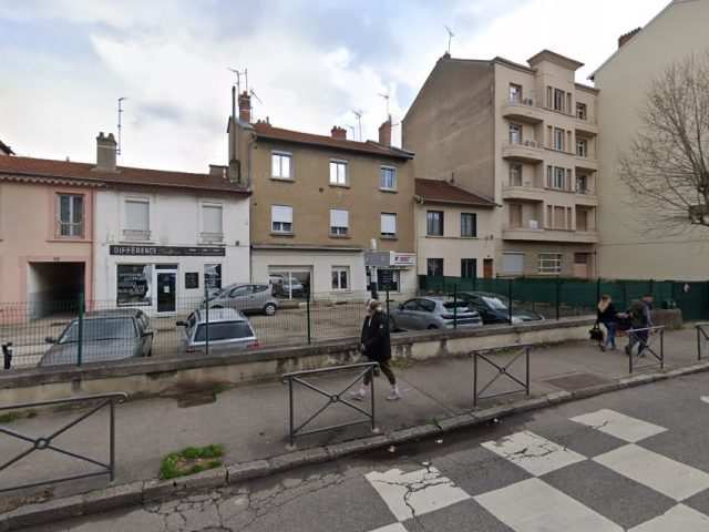Auto Ecole RN7 - Vénissieux - +33 4 78 00 53 32