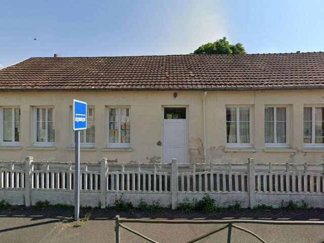 Ecole - Soye-en-Septaine - +33 2 48 25 68 96
