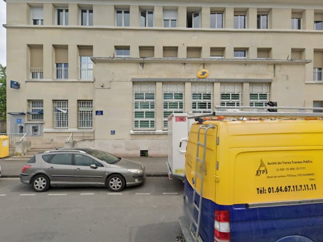 La Poste - Centre d'examen du code de la route - Meaux - +33 806 80 08 82