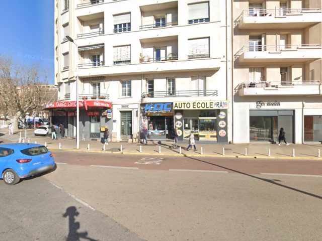 Auto-Ecole VarAzur - Toulon - +33 7 49 57 67 88