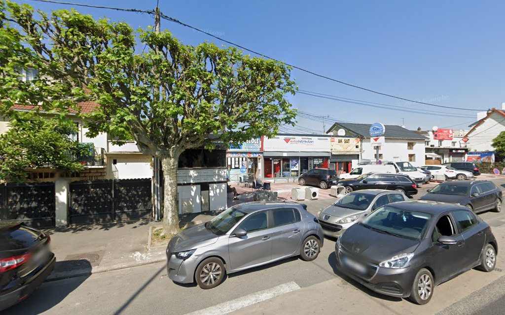 Clichy Drive