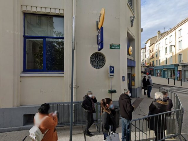 La Poste - Centre d'examen du code de la route - Tarare - +33 806 80 08 82